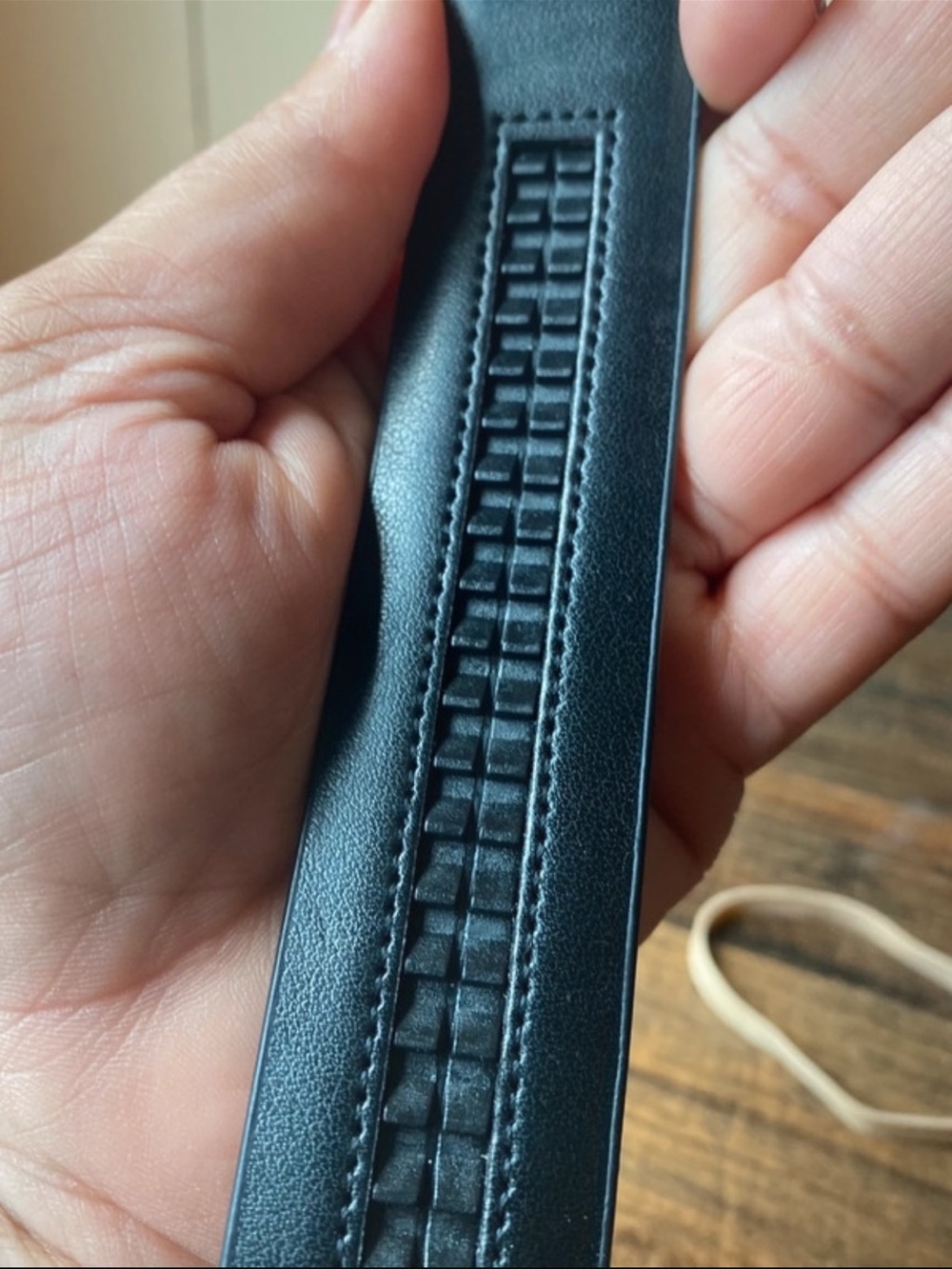 Men’s Black Leather Belt, 38” - Picture 9 of 11